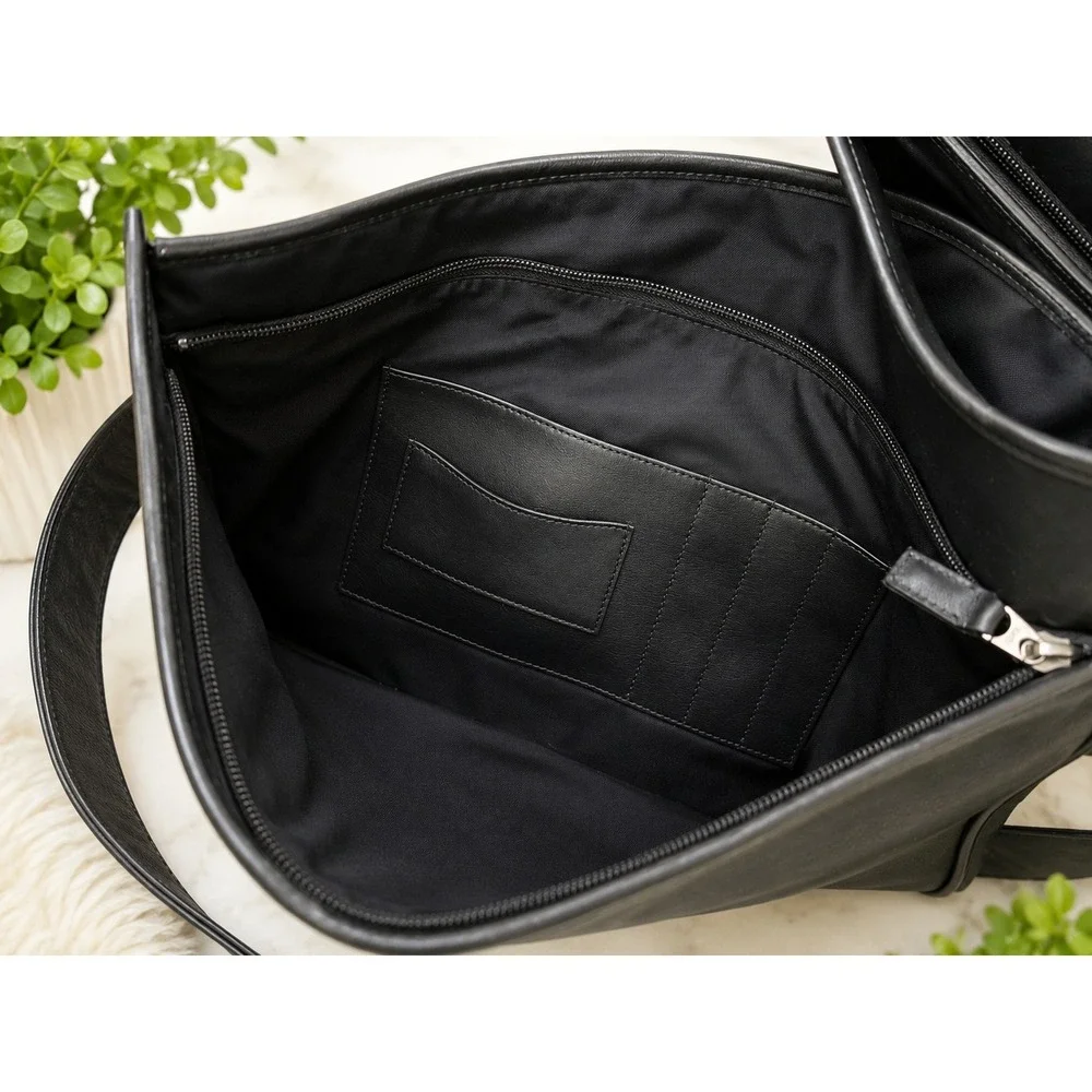 C195 Coach Messenger bag